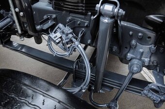 HÁKOVÝ NOSIČ KONTEJNERŮ + HYDRAULICKÁ RUKA MERCEDES AXOR 18T - 19