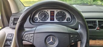 Mercedes B 180 - 19