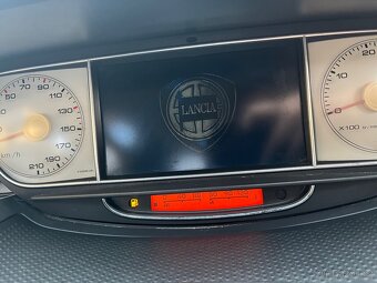 Lancia Phedra 2,0 JTD 100kW - 19