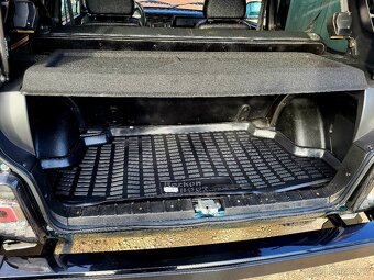 Lada Niva 1,7i  2121 4x4 - 19