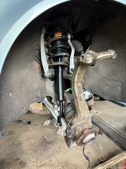 Audi A4 Quattro 2.5 TDI, S-line, kombi, manuál - 19