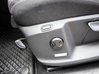 Volkswagen Golf Sportsvan 1.5TSi/ kW  ČR, serviska  - 19