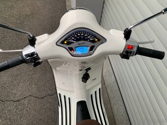 Vespa 125 Primavera ABS + kufr - 19