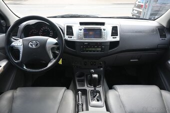 Toyota Hilux 3,0 D 4D DoubleCab Executive aut. 126kw - 19