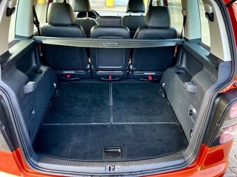 VOLKSWAGEN TOURAN CROSS 2.0 TDI,7 míst  - 19