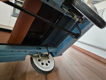 Šlapaci autíčko moskvič - dovoz - 19