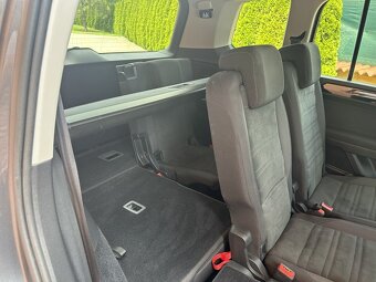Volkswagen Touran 2.0 TDi 110kW 7míst - 19