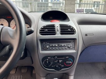 Peugeot 206 1,4i - 19