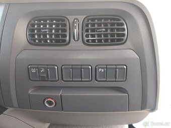 DAF LF 260 FA-11.990 Kg-18 europalet - Lůžko - Čelo - 19