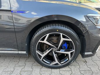 VW Passat B8 GTE 1.4 TSI 150kW DSG Tažné Panorama Matrix ACC - 19