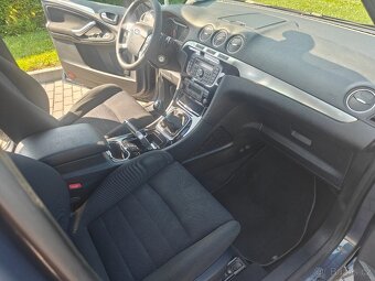 Ford S-MAX 2.0 TDCi 7 místne - 19