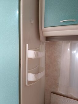 Karavan Caravelair Corail 330 pro 4 osoby - 19