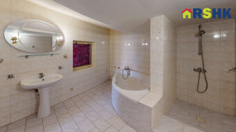 RD s 2 byty 3+1, garážemi, HK, ul. Zelená, pozemek... - 19