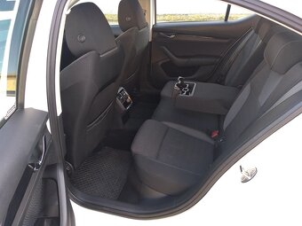 2021_ŠKODA OCTAVIA IV_1.maj.ČR_VIRTUAL KOKPIT_304000Kč netto - 19