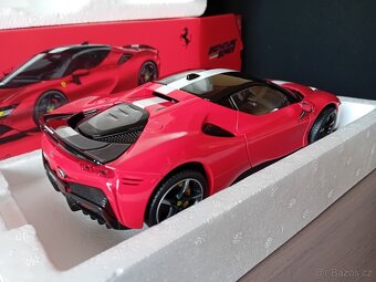 Bugatti  a  Ferrari    1:18  Burago - 19