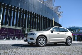 Volvo XC60 D4 Momentum Aut 1 MAJiTEL NAVI KŮŽE KAMERA - 19