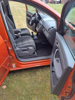 Volkswagen Turan 1.4 TSI  7 míst - 19