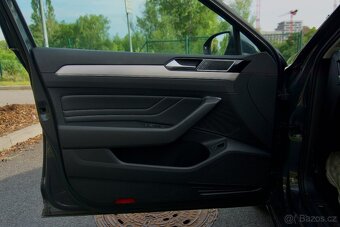 Volkswagen Passat 2.0 TDI 110 kW, 2020 – krásný stav, IQ.LIG - 19