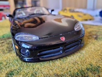 Modely aut 1:18, výrobce Burago, Italie - 19