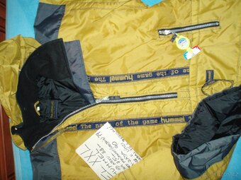 zimní oblečení na hory, oteplovačky lyžařské, bundy - 19