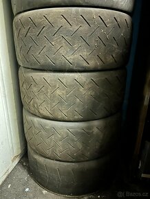 Prodám závodní pneu HOOSIER / Michelin R16" - R17" - 19