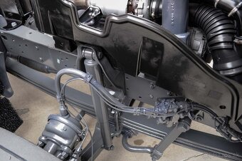 NOVÝ HÁKOVÝ NOSIČ KONTEJNERŮ HYDRAULICKÁ RUKA MERCEDES 12T - 19