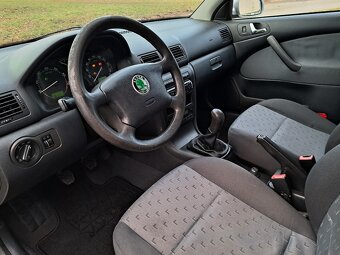 ŠKODA OCTAVIA Combi 1.6i 6/2002 KLIMA,ALU,VYHŘ.SED, STK 2027 - 19