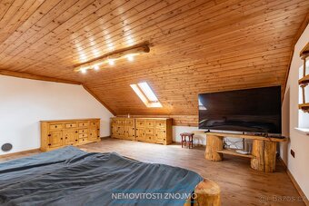 Apartmánový dům s lisovnou, vinným sklepem, venkovní pergolo - 19