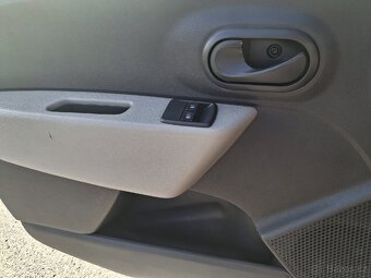 DOKKER 1,6 BENZÍN 61 KW KLIMA 2x ŠOUPAČKY - 19