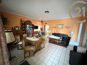 Prodej rodinného domu s terasou a venkovní kuchyní (220 m2), - 19