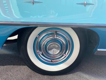 1958 Pontiac Bonneville Sportcoupe - 19