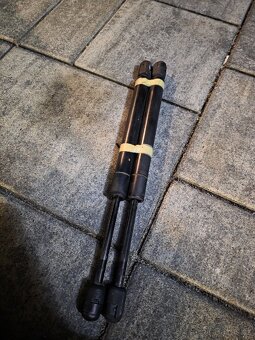 BMW e36 zbytky náhradních dílů - 19