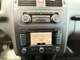 TOURAN 1.4 TSi 103kW HIGHLINE PLNÝ SERVIS NAVI PDC - 19
