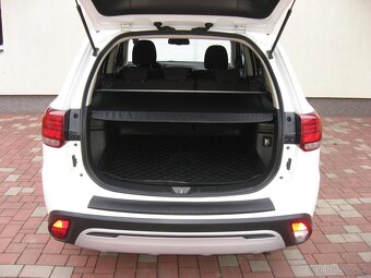 Mitsubishi Outlander 2.0i 150PS Intense M/T LPG - 19