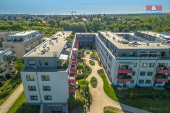 Pronájem bytu 3+kk se zahrádkou, 125 m², Praha - Hostavice - 19