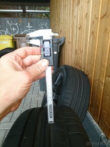 Škoda Yeti letní Dunlop 225/50/17 originálni kola 17" - 19