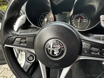 Alfa Romeo Giulia 2.2 JTDM 132kW Super Kůže Navi Automat - 19