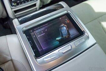 BMW 750i/ Laserové svetlá/ Bowers & Wilkins/ Soft Close - 19