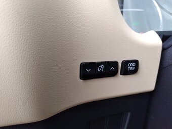 LEXUS NX300h AWD LUXURY 1.MAJITEL,ČR,DPH - 19