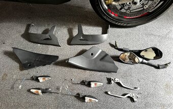 Aprilia Dorsoduro 1200 - 19