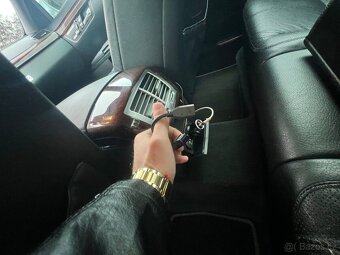 221 Mercedes-Benz - 19