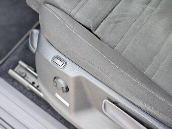 VW Touran HIGHLINE 2.0TDI 140kW DSG LED ALCANTARA TAŽNÉ - 19