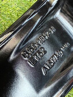 Originál alu kola Mercedes 5x112 R18 C-Class DVOUROZMĚR W206 - 19