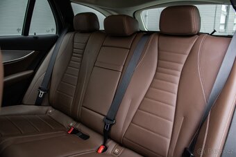 Mercedes-Benz E 220D 4MATIC - 19