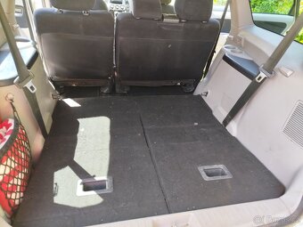 Mitsubishi Grandis 2,0 DID -- 7 Místné - 19