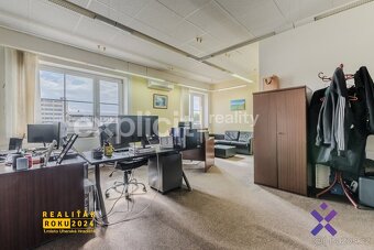 Prodej skladu a haly 3 394 m², pozemek 6 552 m² Zlín - Malen - 19