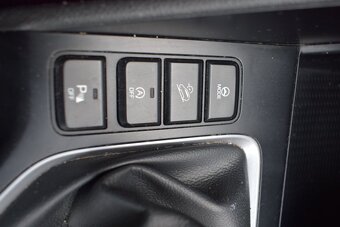 Hyundai Tucson 1.6 GDi/NAVI/KAMERA/MANUÁL/AC/ - 19