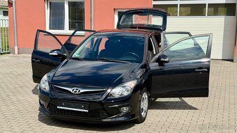 Hyundai i30 //1.4i//80kW//1.MAJITELKA//70TKM//SERVIS// - 19