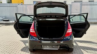 Hyundai i30 //1.4i//80kW//1.MAJITELKA//70TKM//SERVIS// - 19