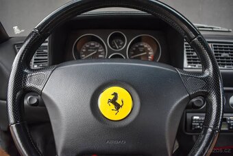Ferrari F355 Berlinetta z roku 1998 - 19